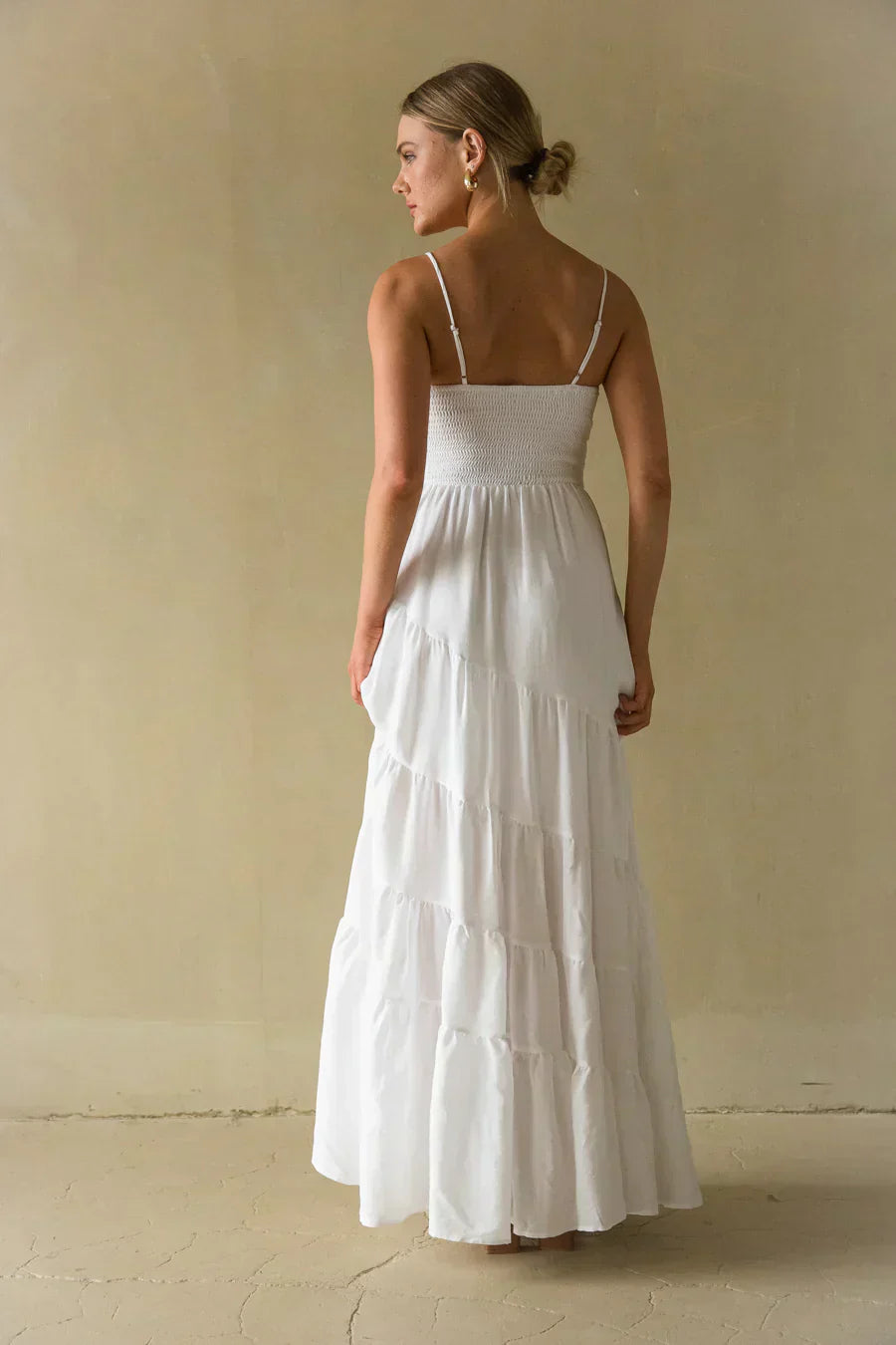 Donna Twist Front Tiered Maxi Dress